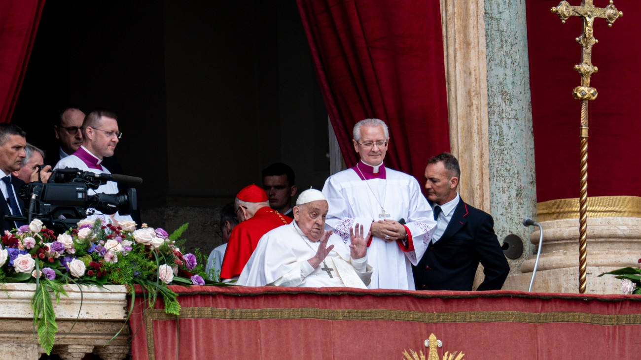 Pope Francis delivers his Urbi Et Orbi Blessing from the balcony overlooking St. Peters Square in Vatican City, Vatican, on April 20, 2025. (Photo by Massimo Valicchia/NurPhoto via Getty Images)