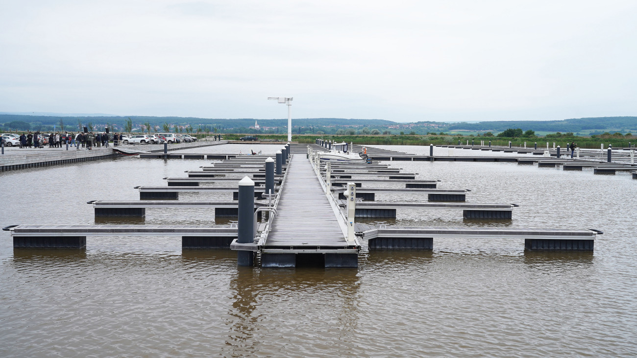 A Fertő tavi beruházás első elkészült fejlesztési eleme, az északi kikötő Fertőrákoson a megnyitó napján, 2025. május 8-án.