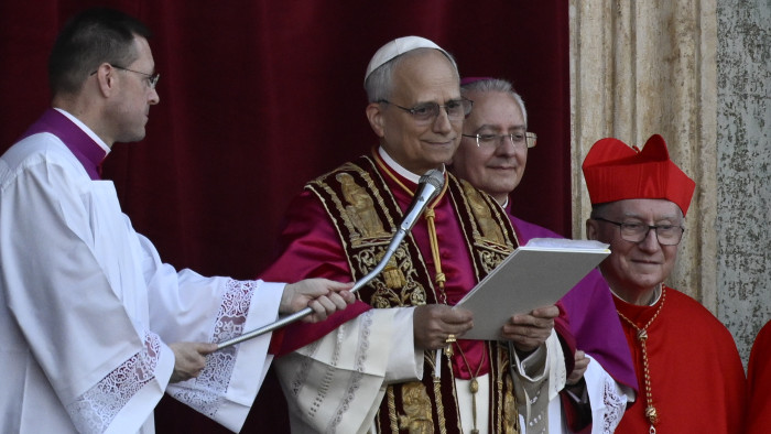 Valószínűtlen, szürreális - megszólalt a pápa bátyja