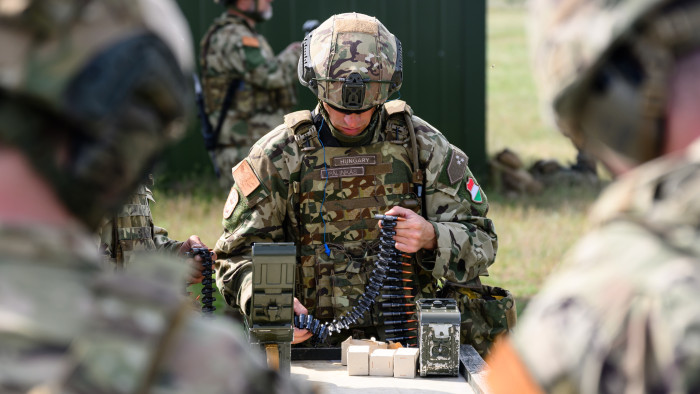 Magyar és amerikai katonák akcióznak a Bakony lábánál – képek