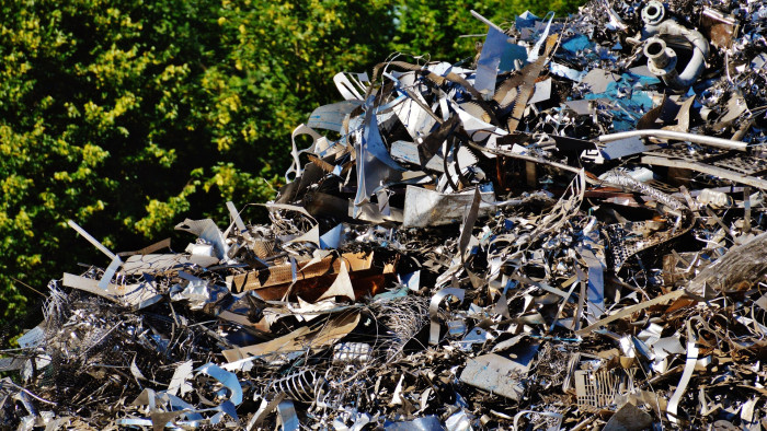 146 autó tűnt el egy kenderesi udvaron