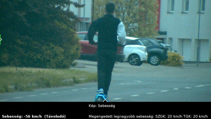 E-rollerest kapott el a szabolcsi traffipax, háromszor gyorsabban ment a megengedettnél
