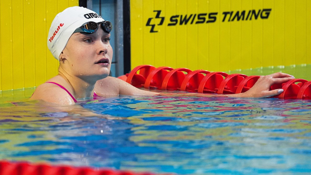Ilyés Laura Vanda a női 200 méteres pillangóúszás döntője után az úszók 127. országos bajnokságán a kaposvári Csik Ferenc Versenyuszodában 2025. április 10-én.
