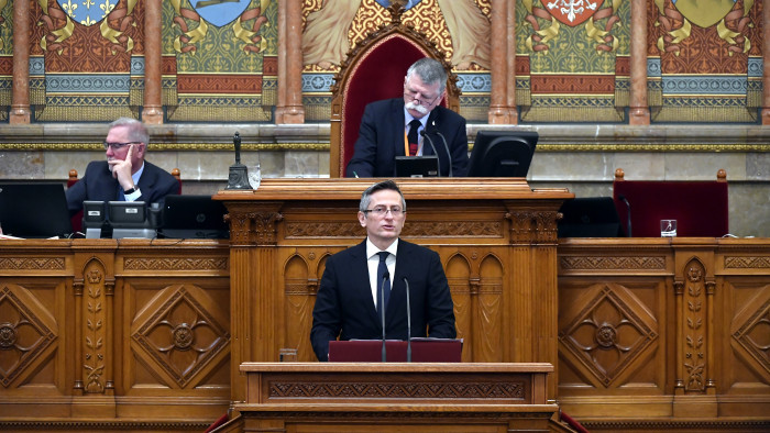 Optimizmusa miatt figyelmeztetést kapott a magyar kormány