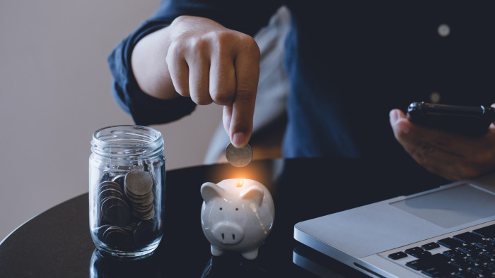 Sokan visszaválthatják az állampapírjukat kamatfizetés után, de mennyibe fog ez nekik kerülni?