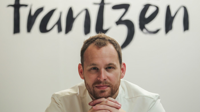 Megvan a világ első háromszor három Michelin-csillagos séfje