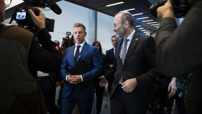 Deutsch Tamás nem finomkodik Magyar Péter és Manfred Weberék kapcsán