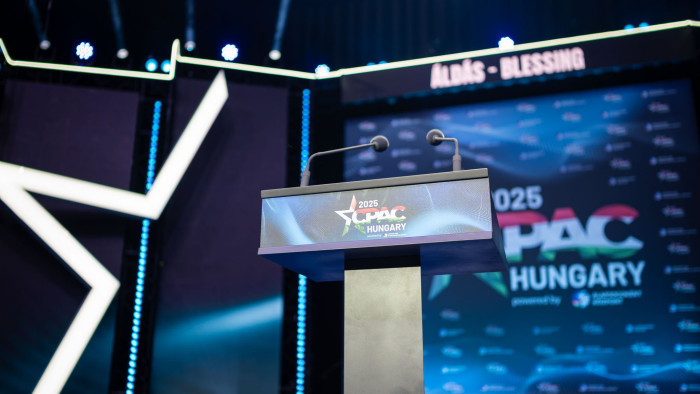 Összefogás a „globalista ármánykodás” ellen – indul a CPAC