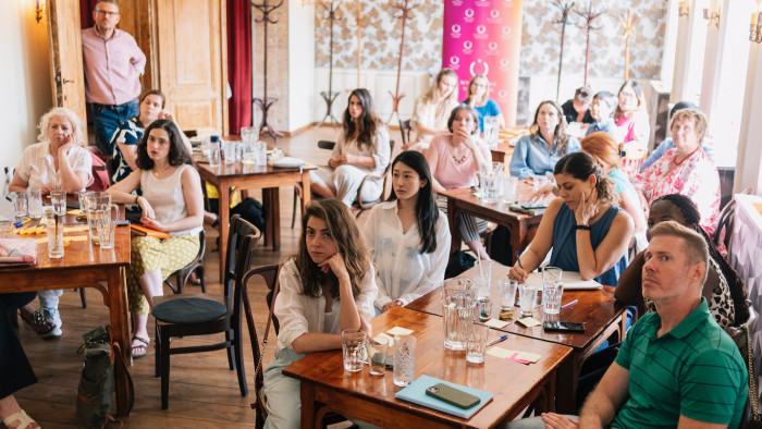 Új program segíti a nőket abban, hogy jobban kiálljanak magukért a munkahelyen