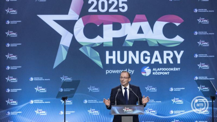 Volt ausztrál miniszterelnök: egy második hidegháborút vívunk