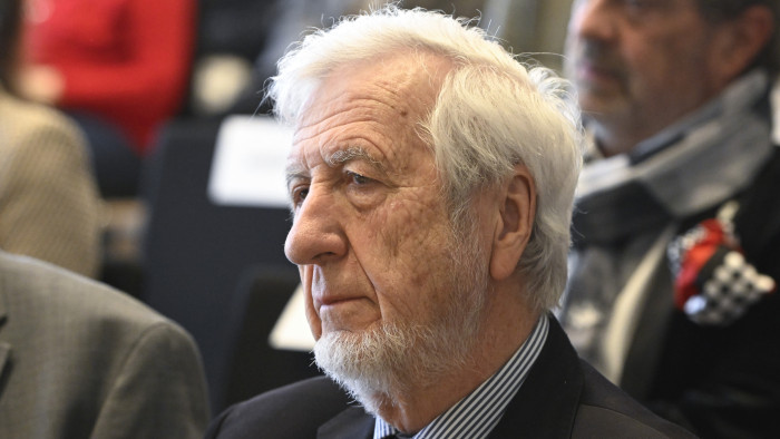 Jeszenszky Géza a kórházból: Elég rossz a helyzet