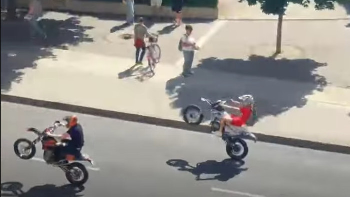 Motorosok tartják rettegésben a vidéki várost: már a bírság sem segít