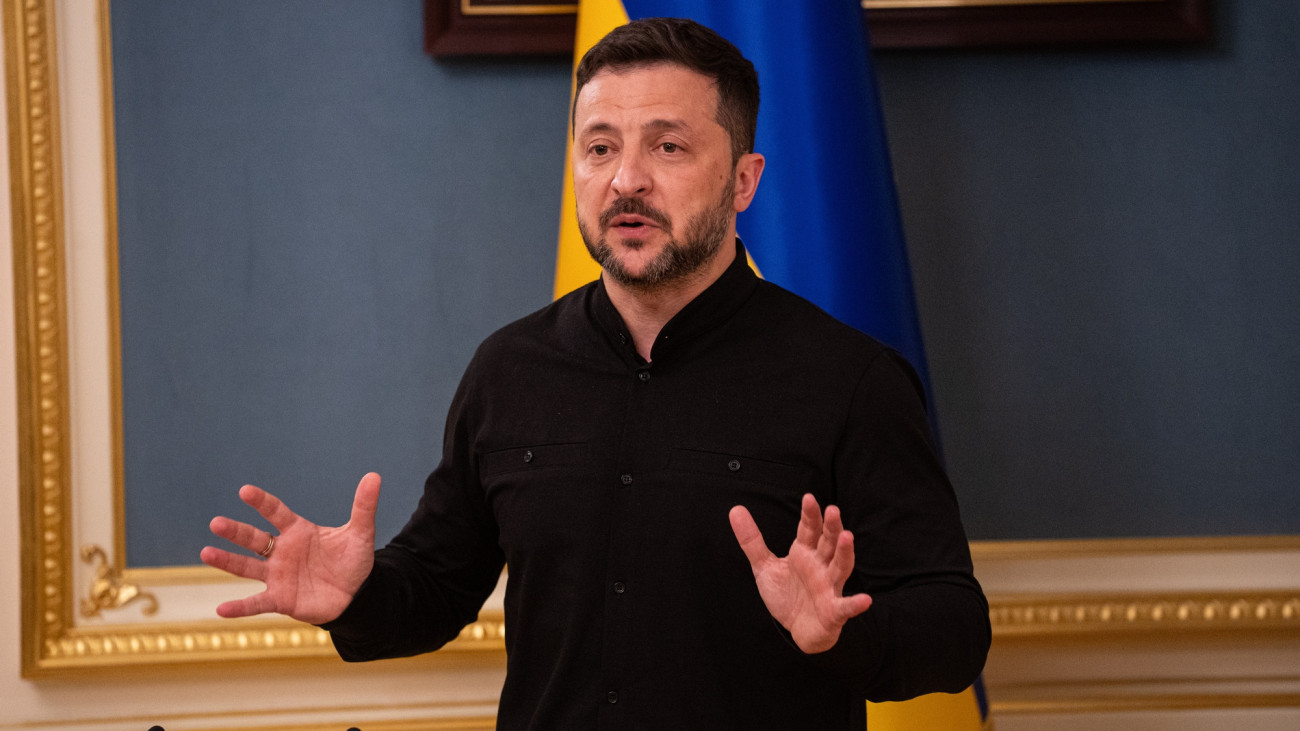 KYIV, UKRAINE  MAY 19: Ukrainian President Volodymyr Zelensky speaks at a press conference following a phone conversation with U.S. President Donald Trump in Kyiv, Ukraine, on May 19, 2025. The two leaders discussed bilateral relations and regional developments. (Photo by Danylo Antoniuk/Anadolu via Getty Images)