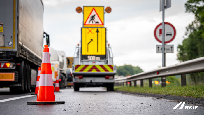 Újfajta táblák jelentek meg az utakon – képek