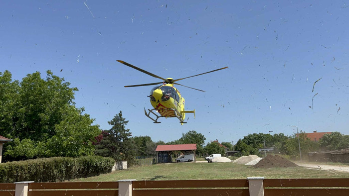 Rendőrök mentették meg az elszállt autó sofőrjét