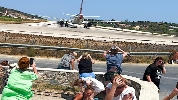 Fura repülőbalesetet szenvedett egy német nő Görögországban