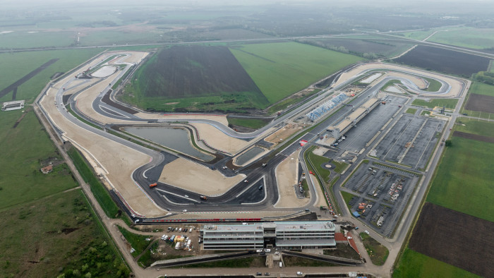 Célegyenesben a nagy balatoni fejlesztés: heteken belül érkeznek a világklasszisok