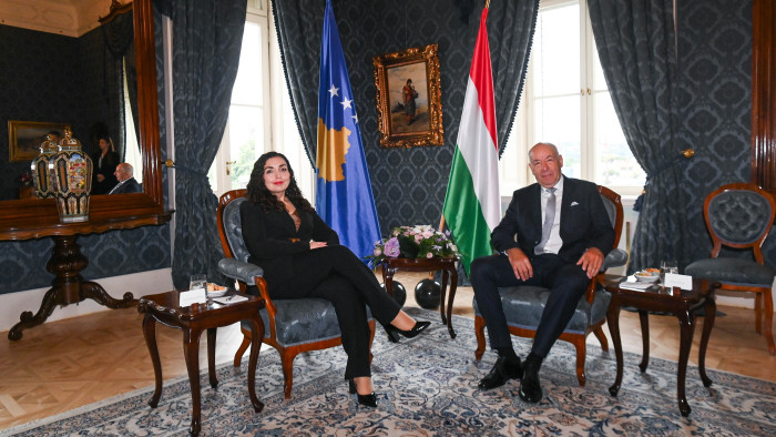 Koszovói vendég járt a Sándor-palotában