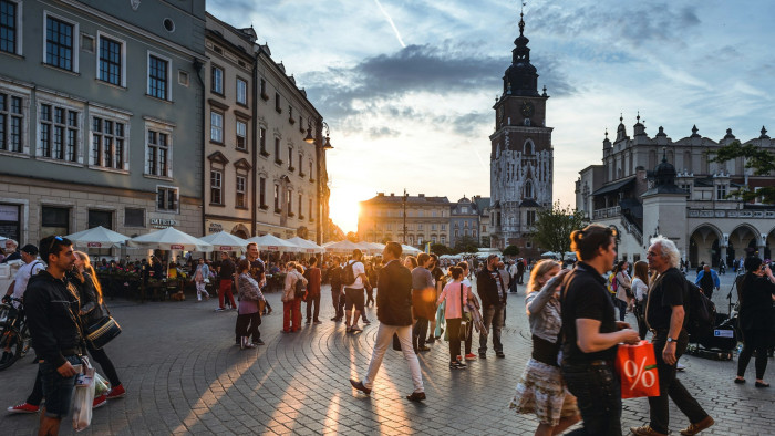 Díjemelés jöhet az EU-s határátlépéseknél, többet fizethetnek a turisták
