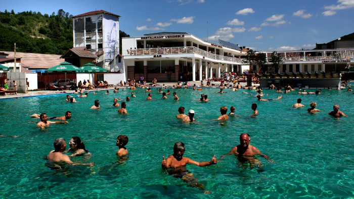 Július elsejéig újra megnyit a sósfürdő, de nagy változás lesz – friss hírek Parajdról