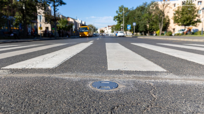 Újabb speciális zebrát telepítenek, meglepődhetnek az erre járók