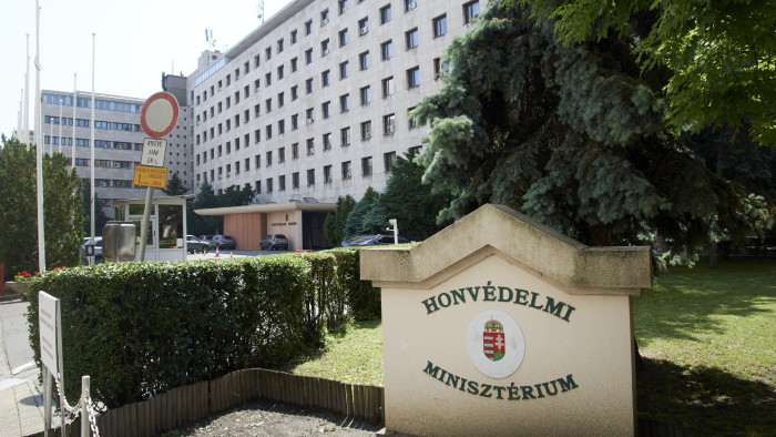 Hősi juttatásokat kap az újdörögdi gránátbalesetben megsérült kormánytisztviselő