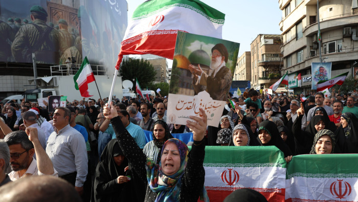 Iránban több halálos áldozata van a napok óta tartó zavargásoknak