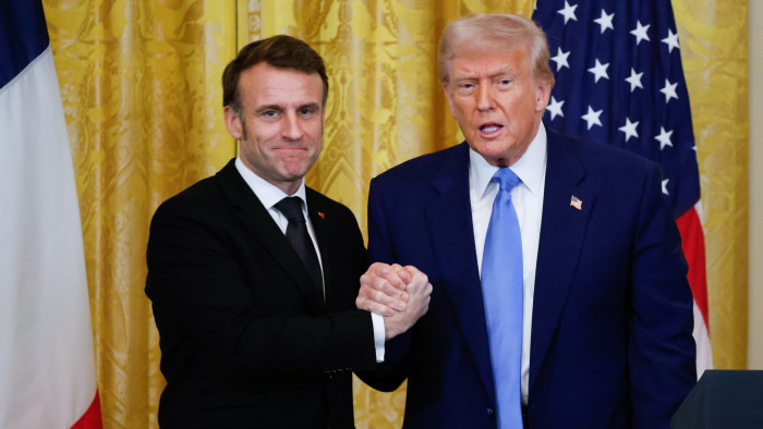 Emmanuel Macron: nem látom, hogy Putyin elnök most békét akarna