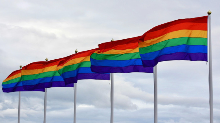 A magyar Erste kérésére kiveszik a cég kisfilmjéből a Budapest Pride-ot ábrázoló részt