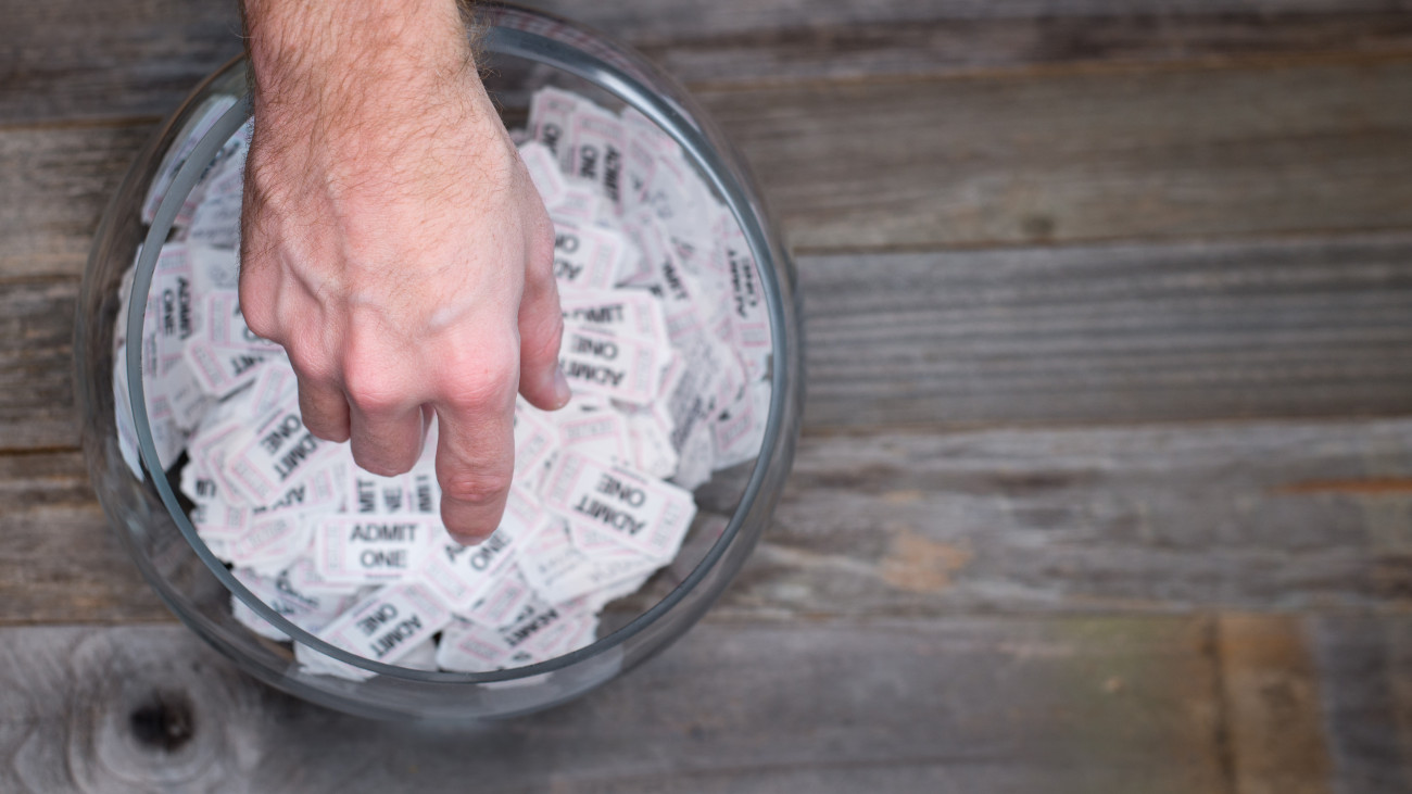 Finding a winner drawing names out of a bowl