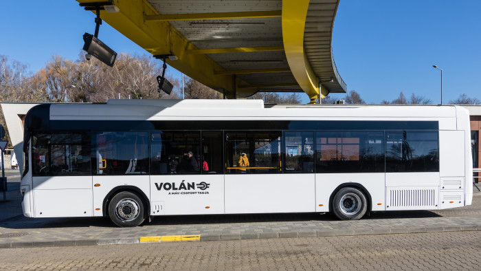 Új elektromos busz közlekedik szombattól Hajdúszobolszlón is