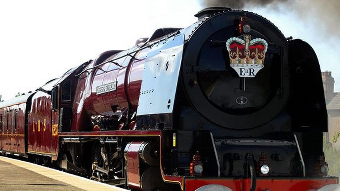 A brit királyi család külön vonata