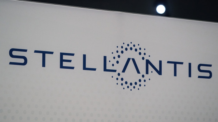 Gyárbezárásokra készül Európában a Stellantis