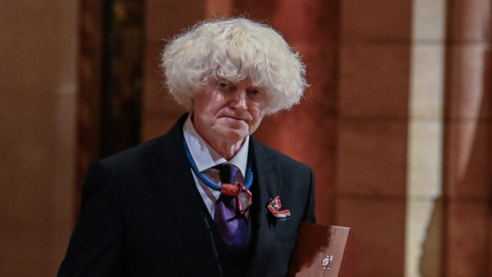 Mámor, magány, kisiklás – Müller Péter Sziámi első verseskötetének titkai