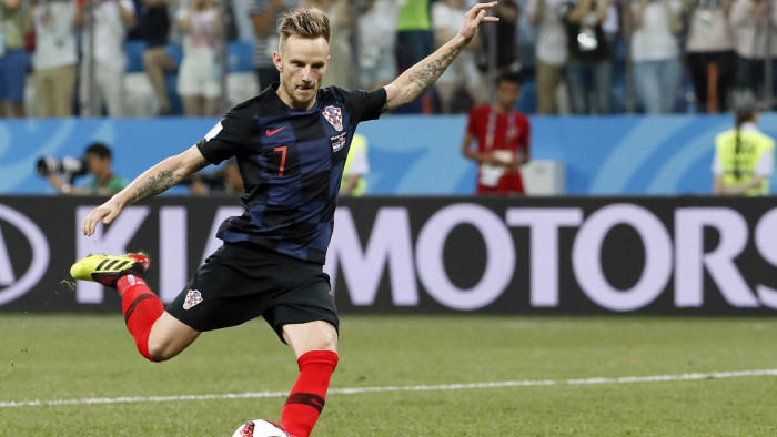 Szögre akasztotta a stoplis cipőt Ivan Rakitic