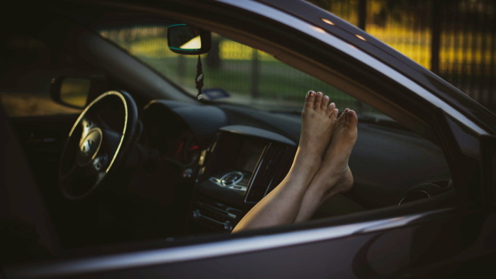 Egyszerű trükkel vihetik az autónkat a pofátlan csalók