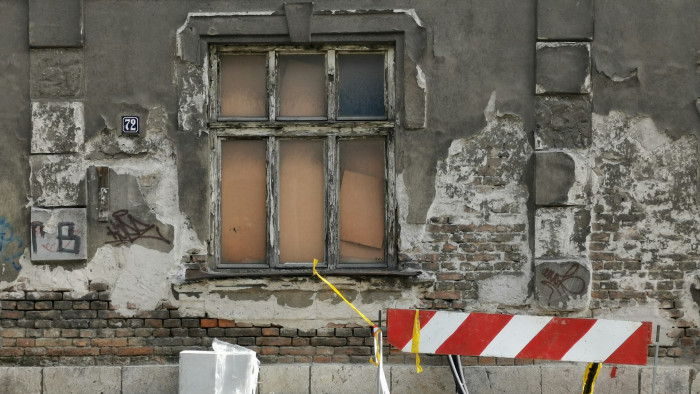 Felmérés: a jelenlegi ütemben háromszáz év alatt se újulna meg a hazai ingatlanállomány