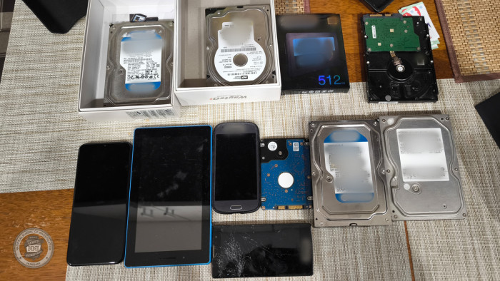 Kiderült, ki próbált térdre kényszeríteni több magyar hírportált