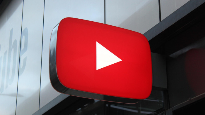 Olyan lépést tett a YouTube, amin sok felhasználó felháborodott