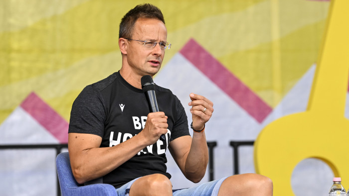 Szijjártó Péter: ne nézzenek már hülyének minket