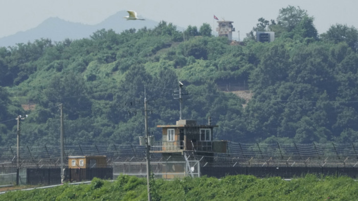 Mozgolódás a két Korea közötti határon