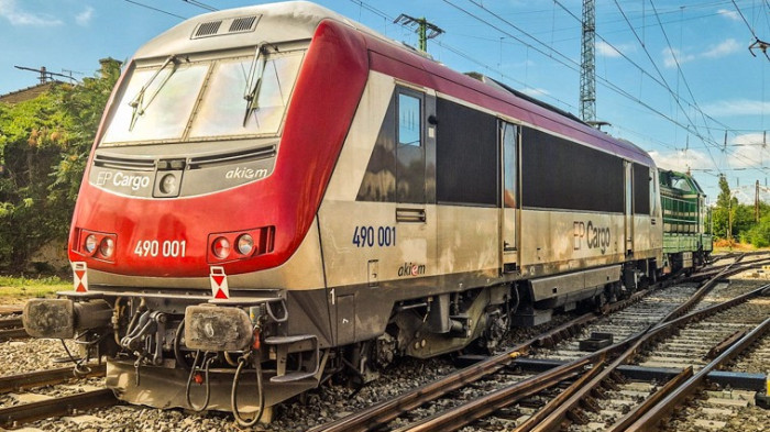 Piros üzenetek tömkelege – nehéz a helyzet a rákosrendezői vonalon