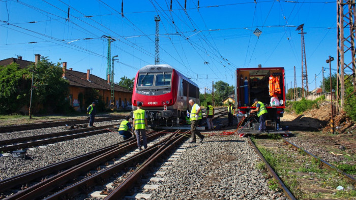 Még napokba telik a helyreállítás Rákosrendezőn – fotók és friss hírek