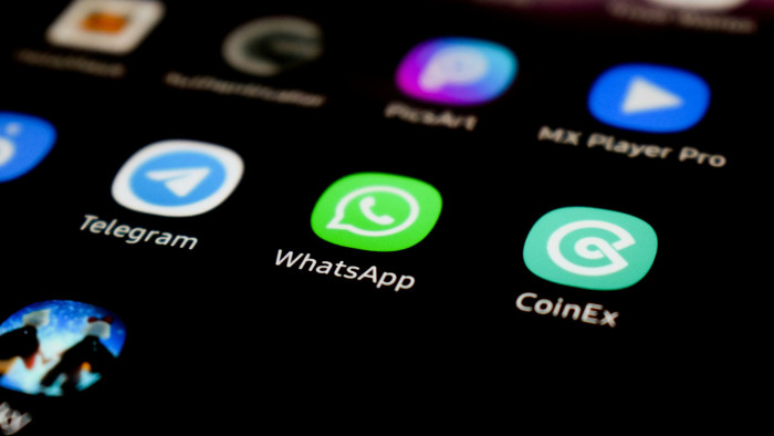 Új védelmi funkciók érkeznek a WhatsApp-ra, érdemes lesz rájuk odafigyelni