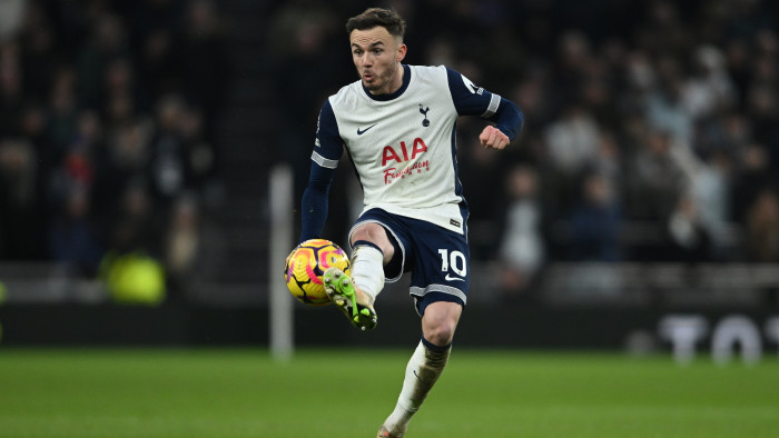 Lőttek az angol válogatott középpályás idényének