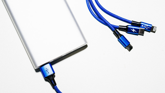 Új szabályok miatt kényelmetlenebb lesz a repülés