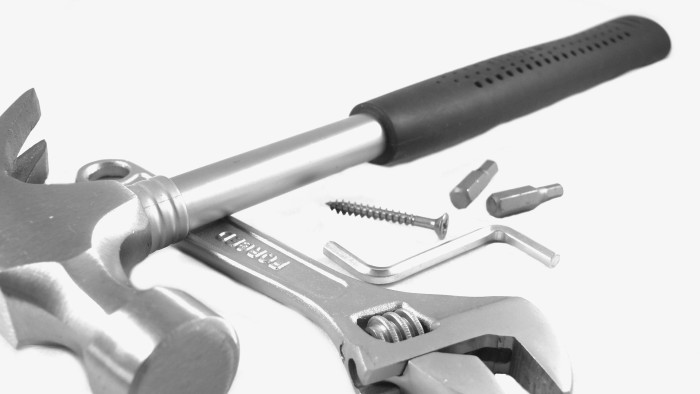 Így törik be egy autó ablakát a balatoni kempingben - videó