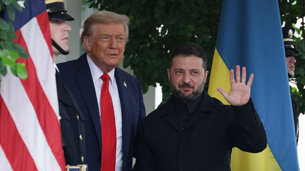 WASHINGTON, DC - AUGUST 18:  U.S. President Donald Trump greets Ukrainian President Volodymyr Zelensky at the White House on August 18, 2025 in Washington, DC. President Trump is hosting President Zelensky at the White House for a bilateral meeting and later an expanded meeting with European leaders to discuss a peace deal between Russia and Ukraine.  (Photo by Alex Wong/Getty Images)