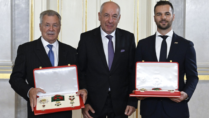 Farkas Bertalan és Kapu Tibor kapta a Magyar Szent István Rend kitüntetést - a nap hírei