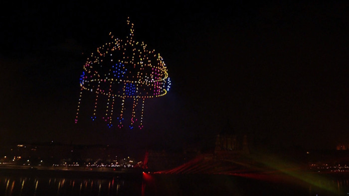 Ez volt a tűzijáték nagy meglepetése – képek